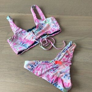 Maaji bikini set small bottom medim top reversible tiedye tropical lace up